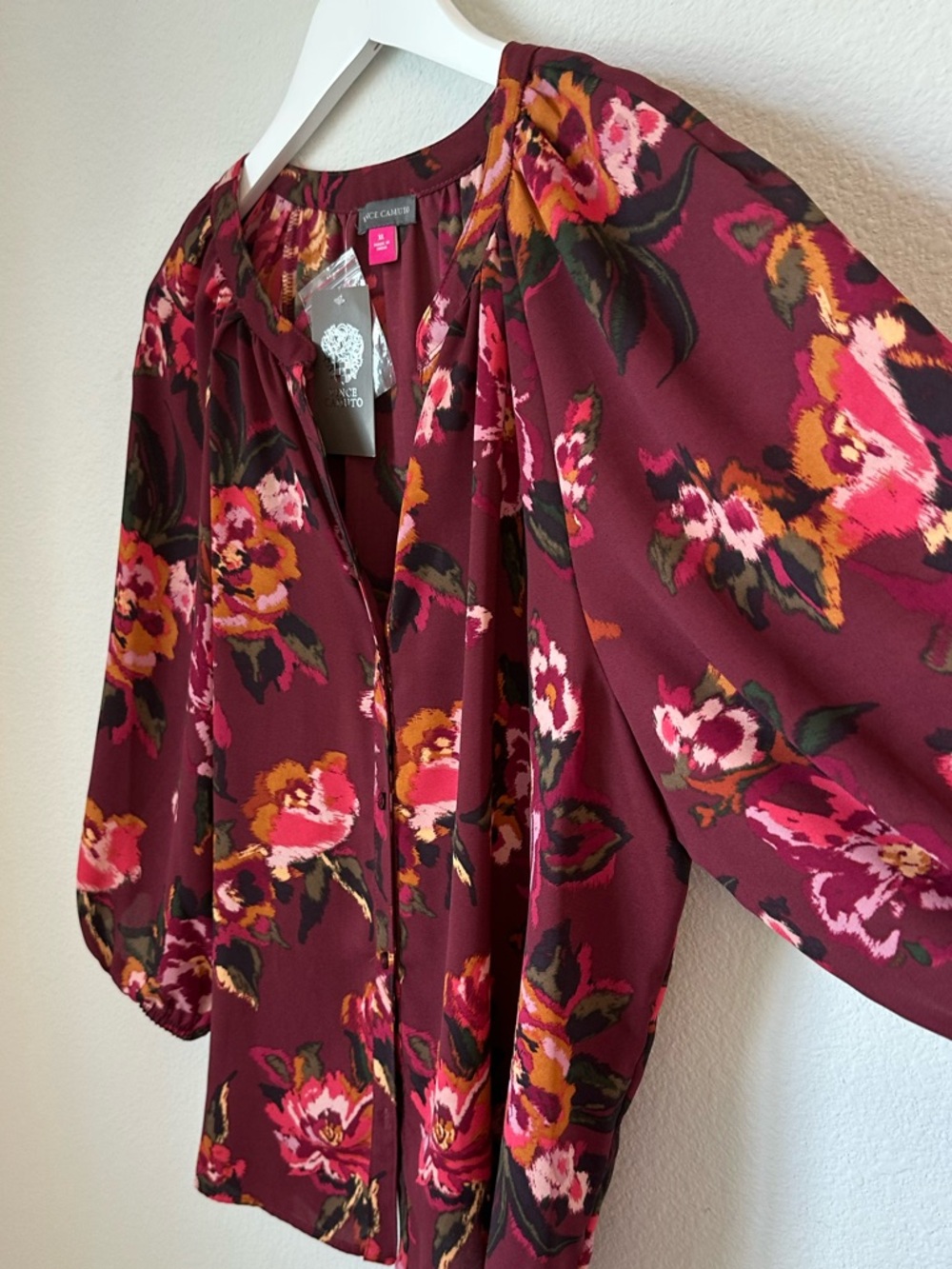 ☀️ New! VINCE CAMUTO Puff Sleeve V-Neck Floral Blouse - Picture 6 of 16